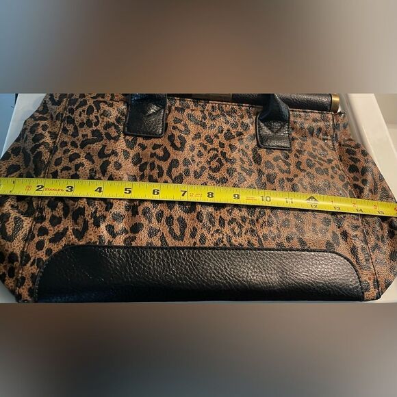 Bueno Women’s Animal Print Leopard Handbag /Satchel Purse - Picture 10 of 10